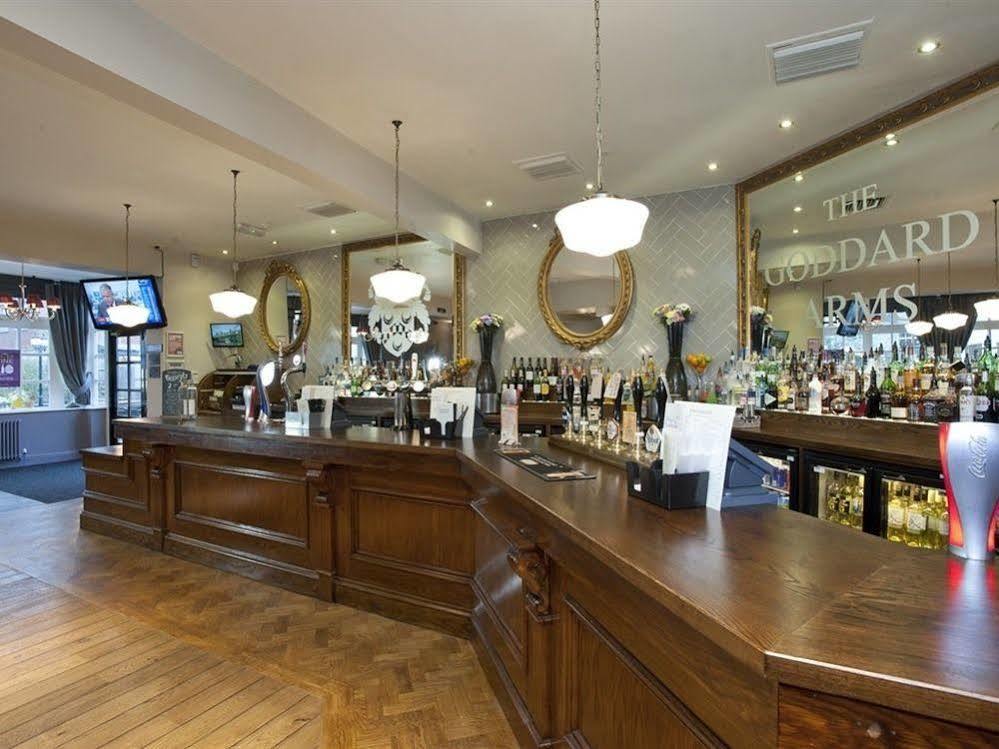 Hotel The Goddard Arms Swindon Exterior foto
