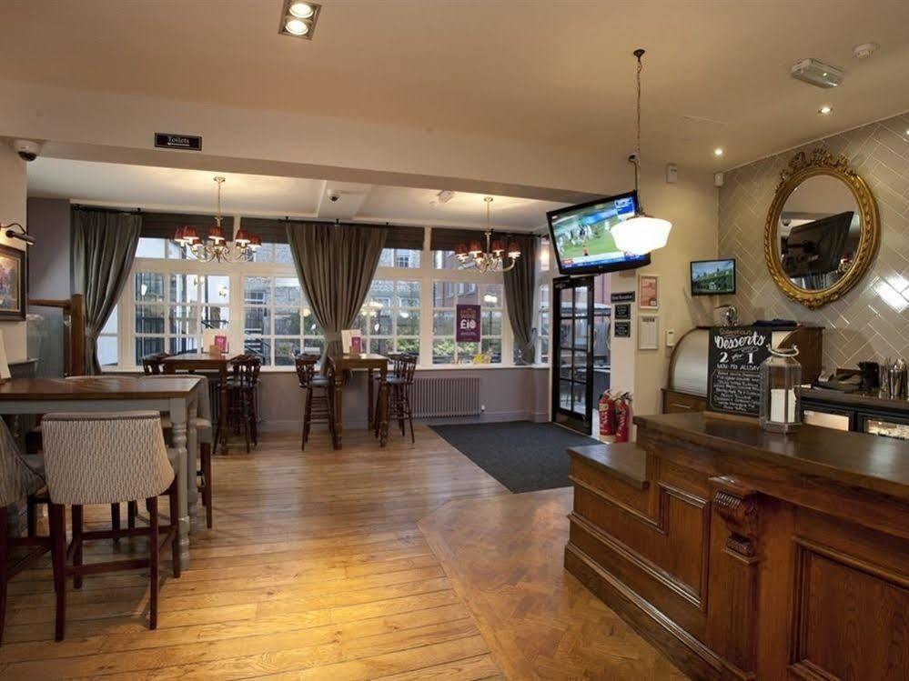 Hotel The Goddard Arms Swindon Exterior foto